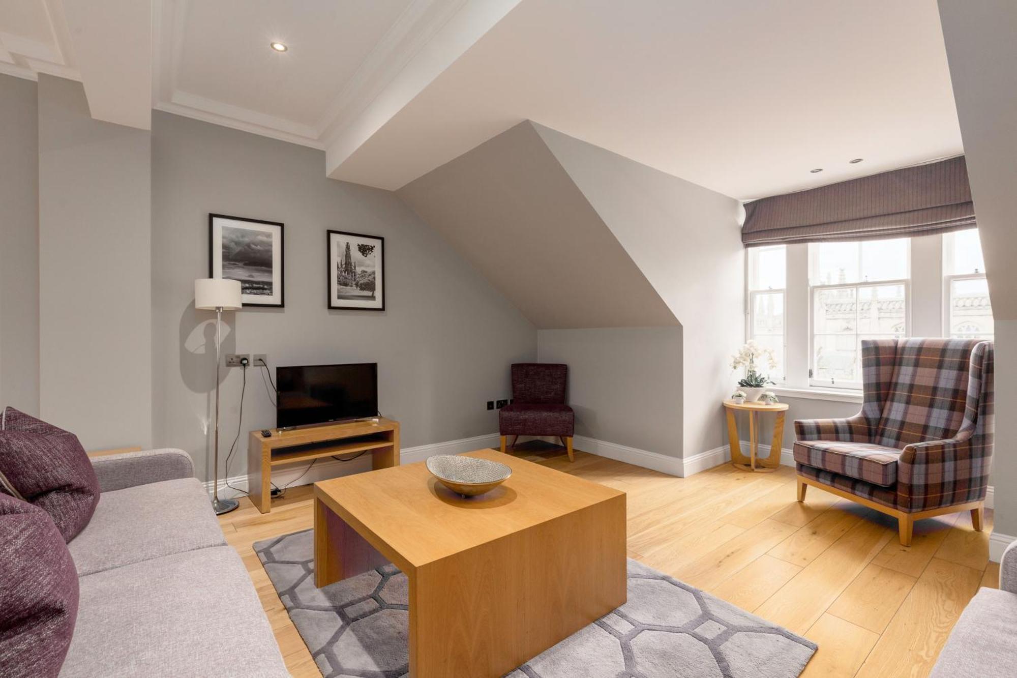 Destiny Scotland - Princes Street Residence Единбург Екстер'єр фото