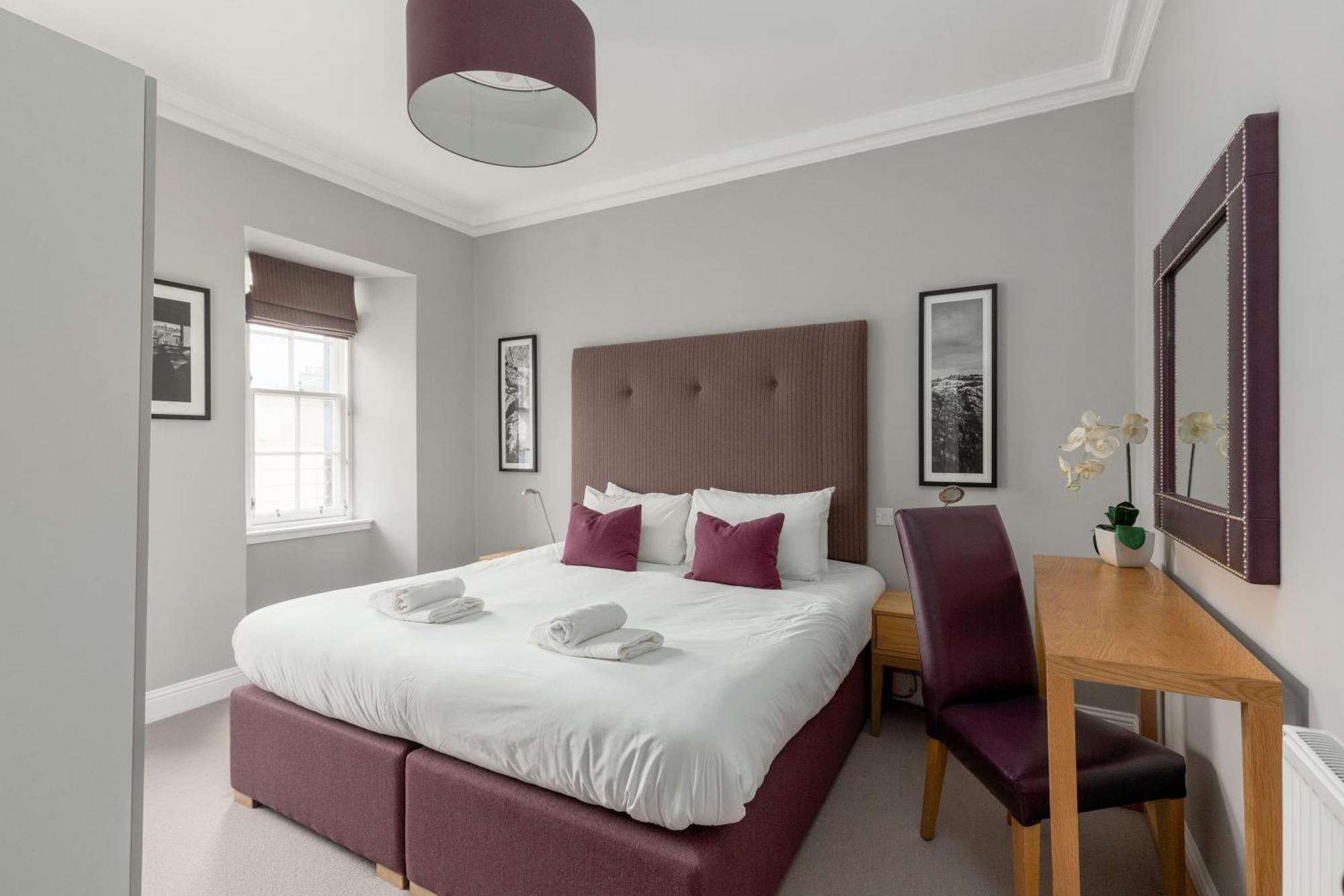Destiny Scotland - Princes Street Residence Единбург Екстер'єр фото