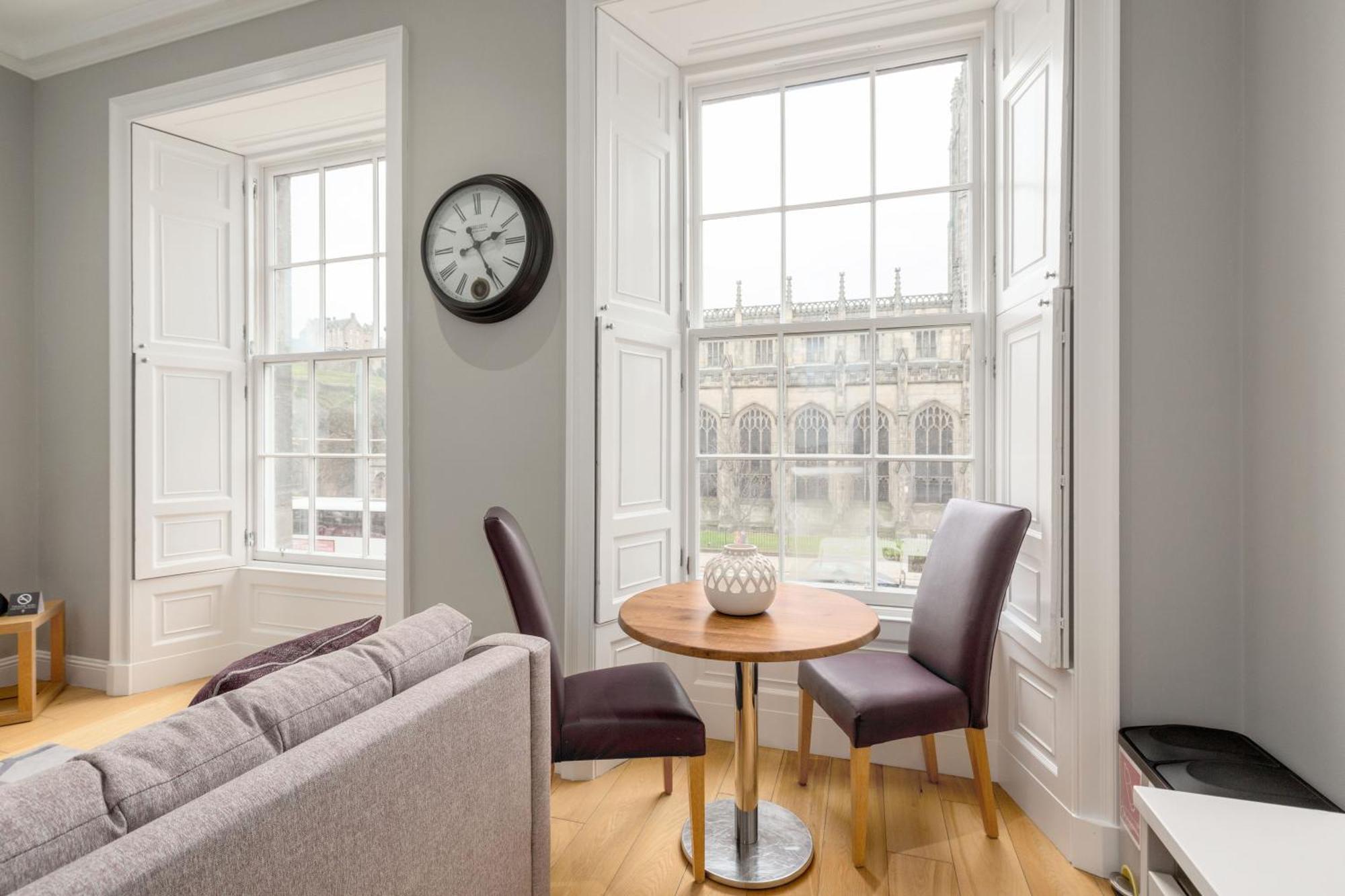 Destiny Scotland - Princes Street Residence Единбург Екстер'єр фото