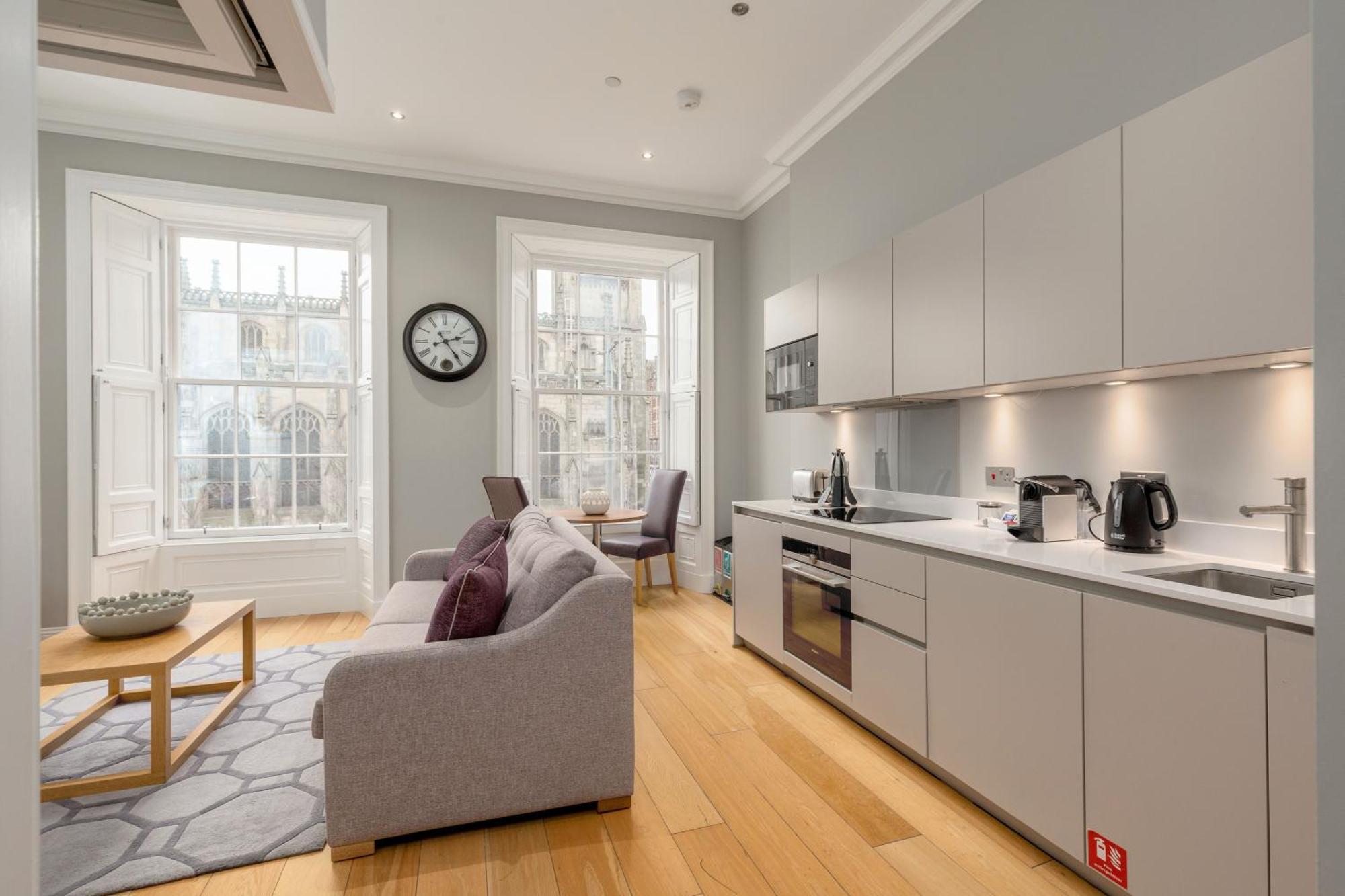 Destiny Scotland - Princes Street Residence Единбург Екстер'єр фото