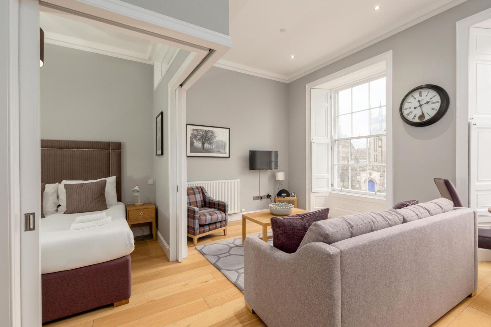 Destiny Scotland - Princes Street Residence Единбург Екстер'єр фото